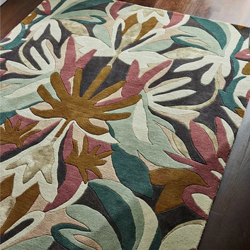Handmade Carpets for Living Room Bedroom & Hall in floral design.